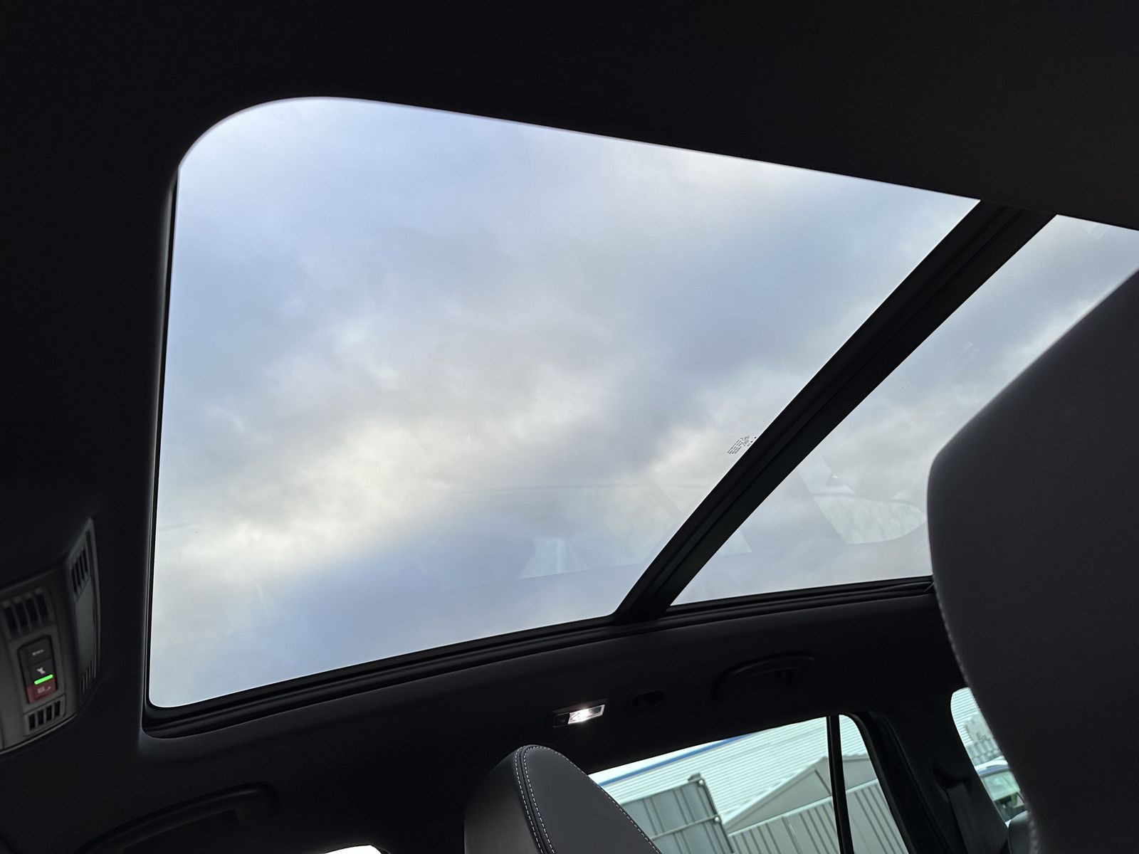 Fahrzeugabbildung SKODA Kodiaq 2.0 TDI DSG 4x4 Sportline NAV+LED+PANO+AH