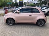 Fiat 500e Icon 3+1 CCS Navigation*Klima*Sitzheizung - Fiat 500e: 5 Türen