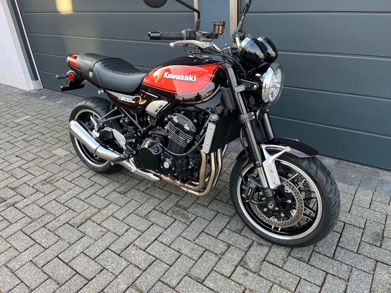 Kawasaki Z900 RS 1.Hand Scheckheft Originalzustand