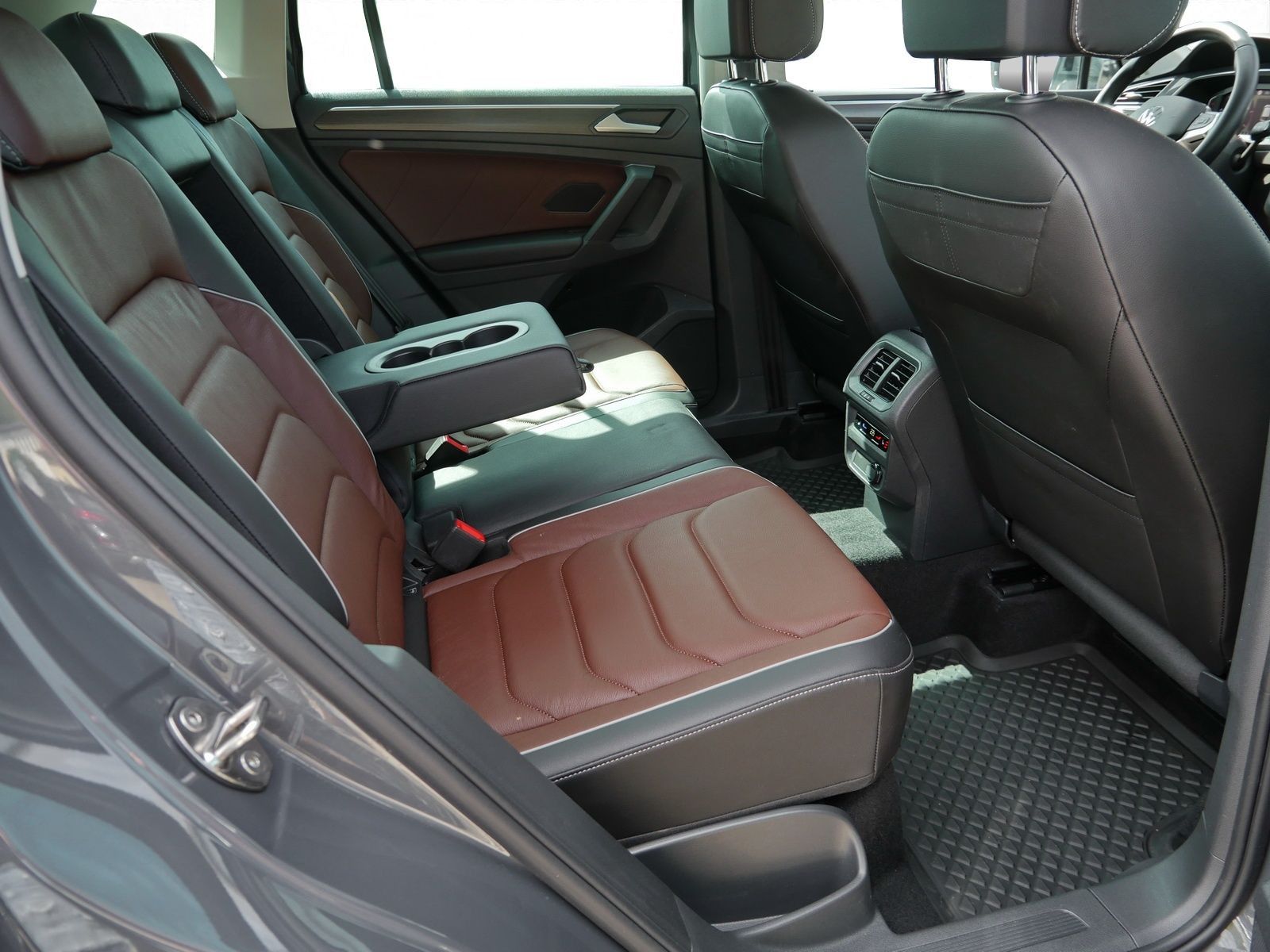 Volkswagen Tiguan - Bild 16