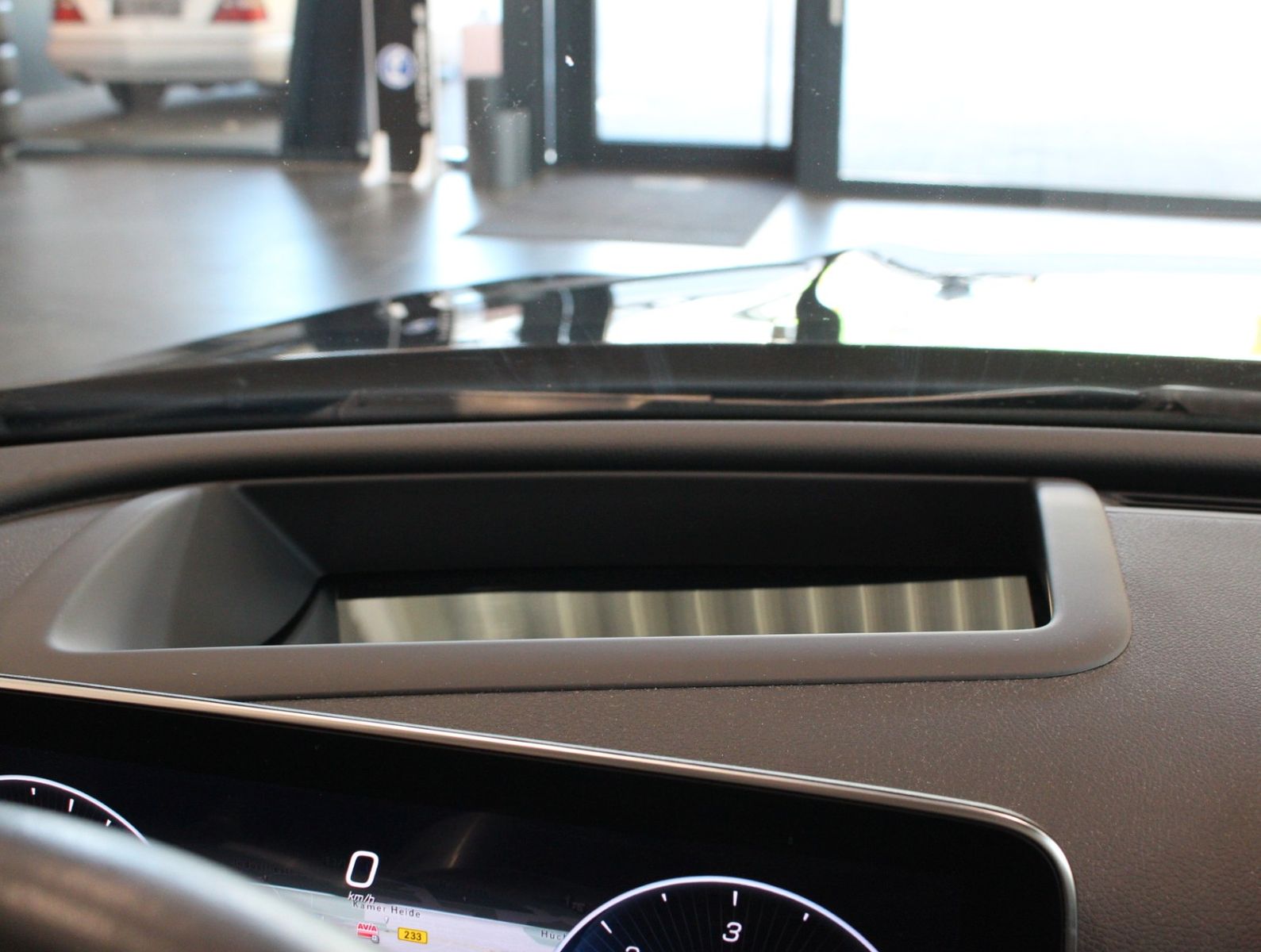 Fahrzeugabbildung Mercedes-Benz C 220 d Avantgarde*HUD*Kamera*1.Hand