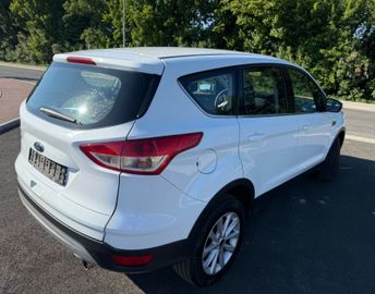 Ford Kuga - 10