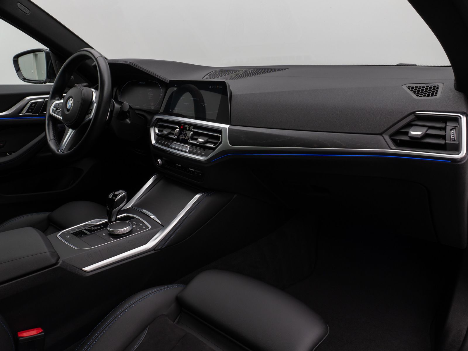 Fahrzeugabbildung BMW M440i xD Gran Coupé Glasdach Kamera HUD DAB H/K