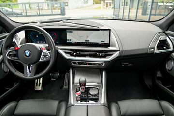 BMW XM - 11