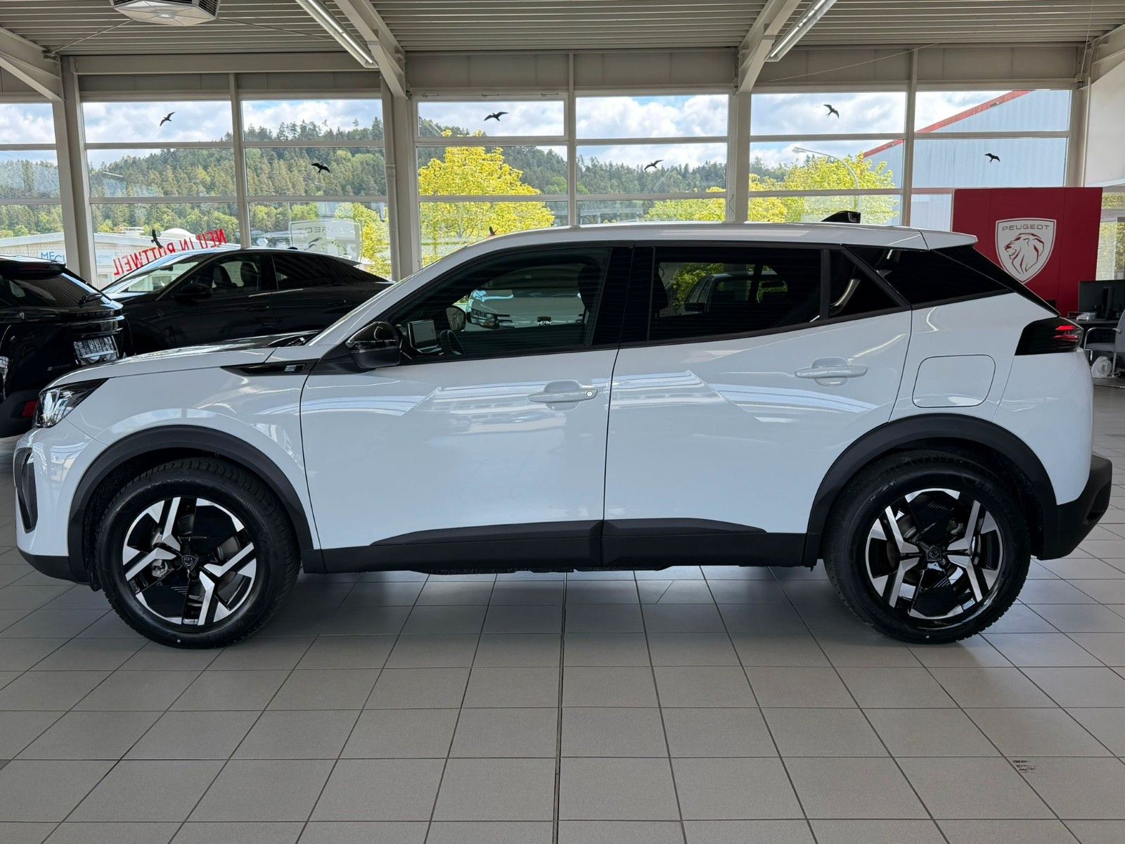 Peugeot e-2008 Business imagem 2