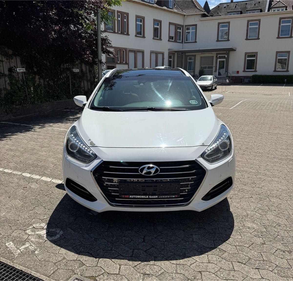 HYUNDAI i40