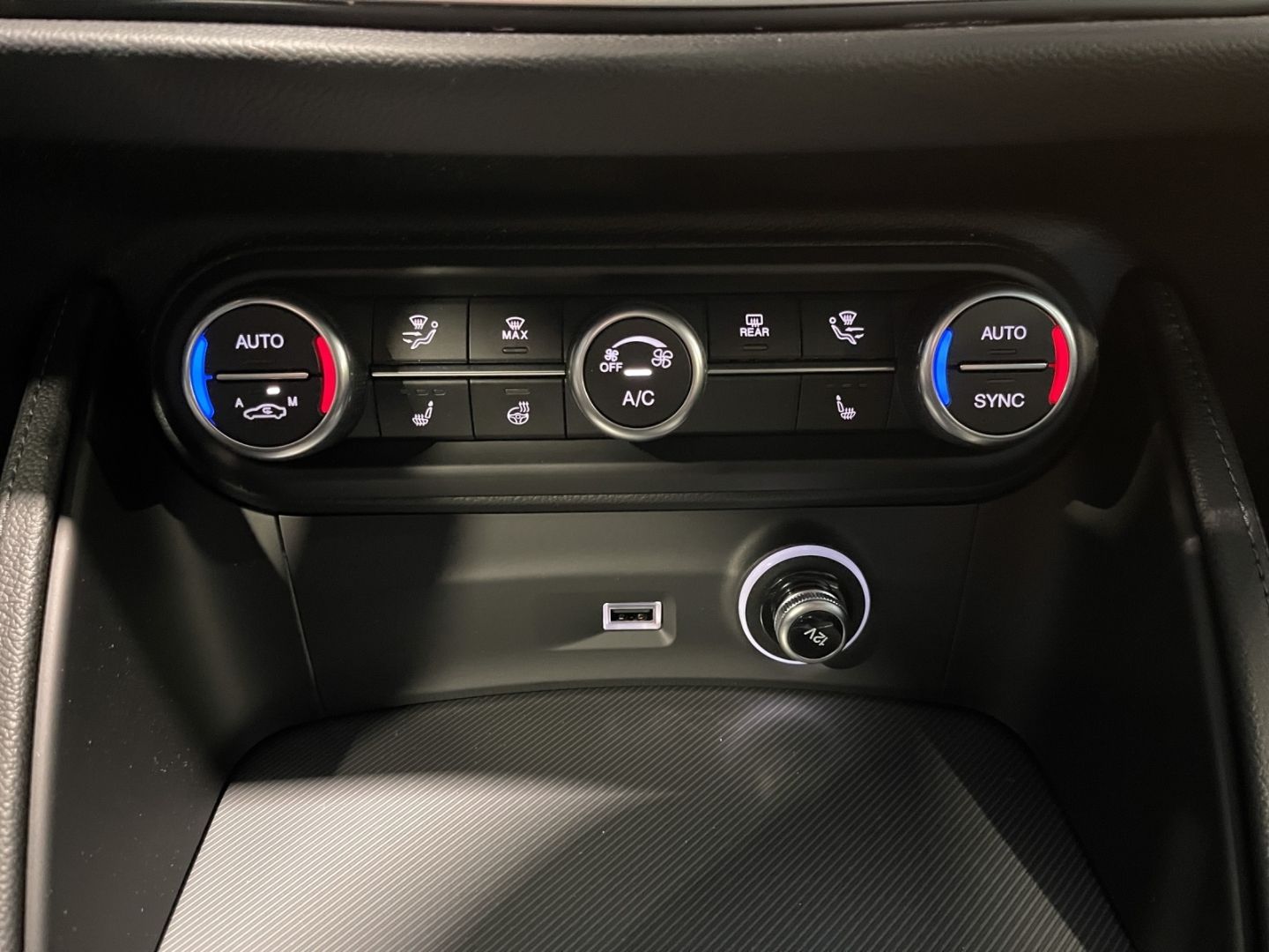 Alfa Romeo Stelvio - Bild 13