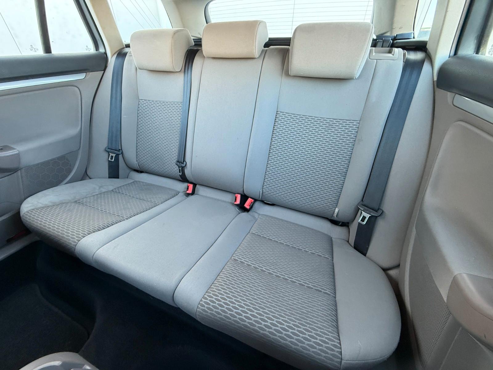 Volkswagen Golf 2010 — photo 20