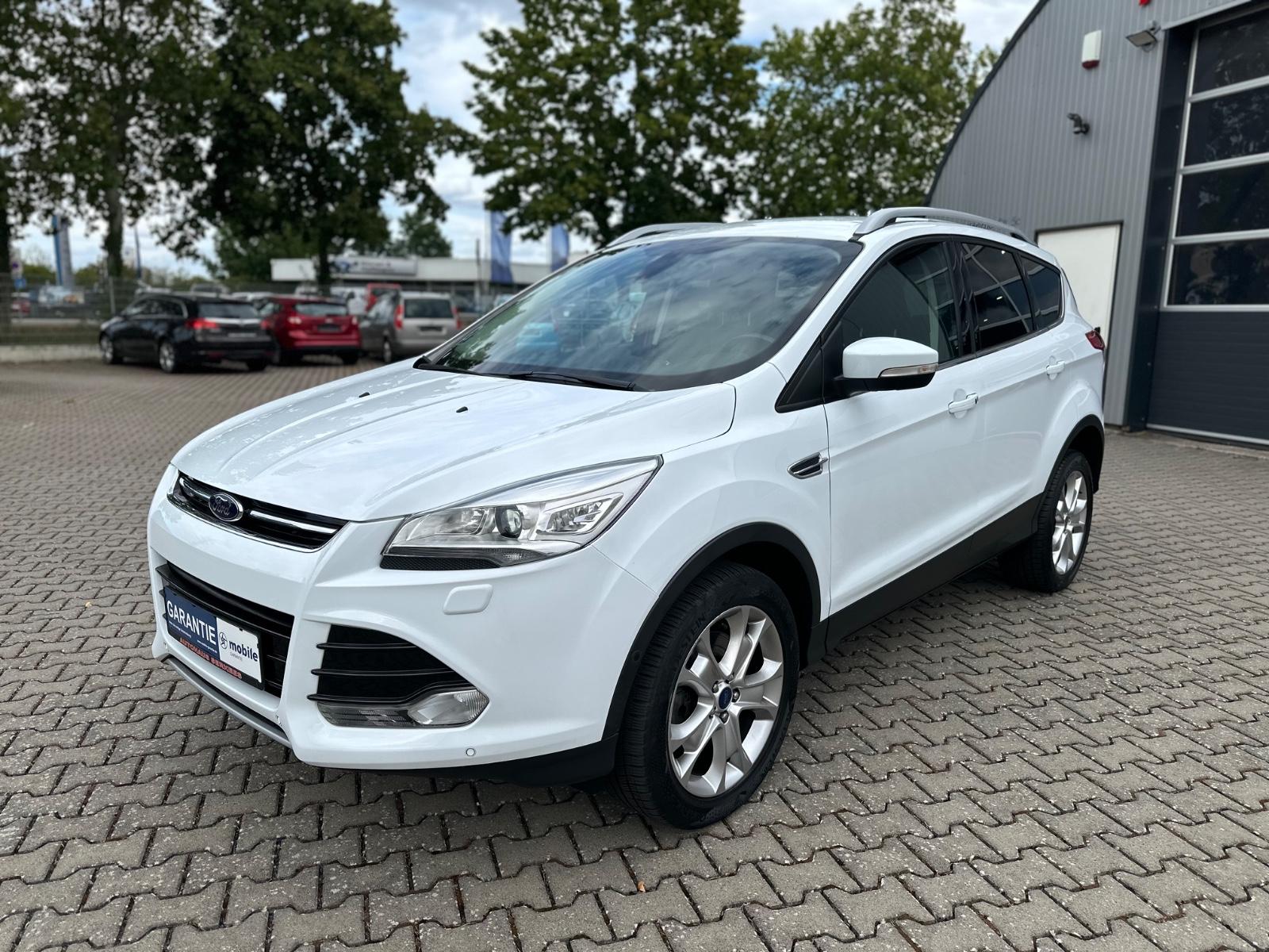 Ford Kuga Titanium 2.0 TDCI AUTOMATIK 4x4 AHK SHZ PDC