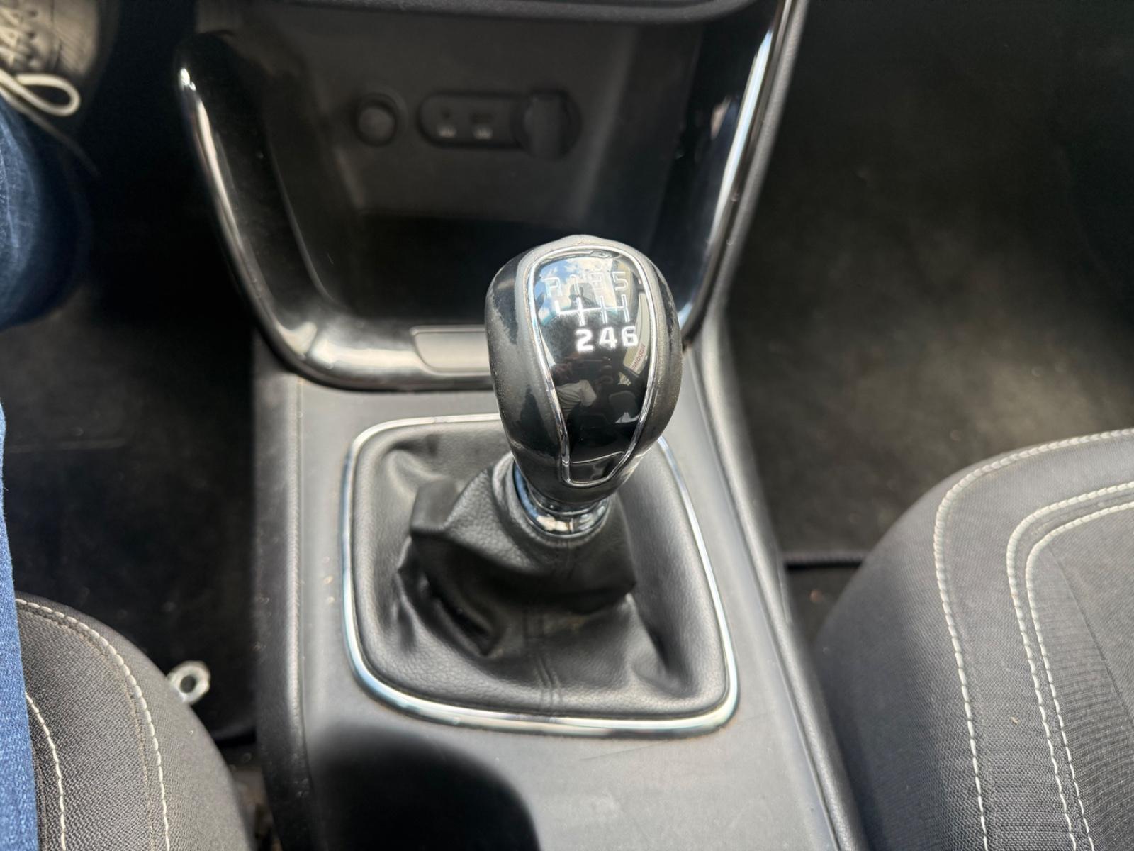 Kia cee'd 2015 — photo 23