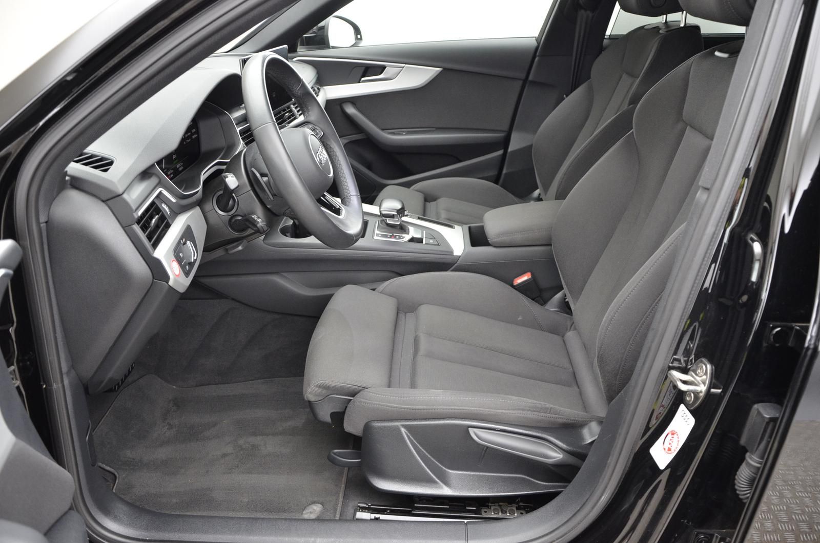 Fahrzeugabbildung Audi A4 Avant 40 TDI 150kW S tronic LED Navi