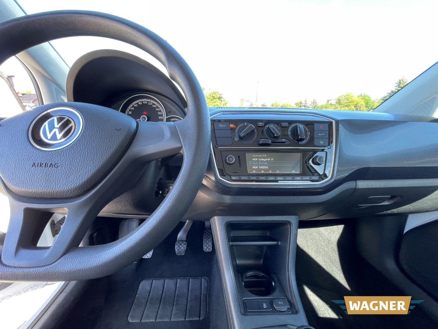 Fahrzeugabbildung Volkswagen up! Klimaanlage Tempomat Rückfahrkamera