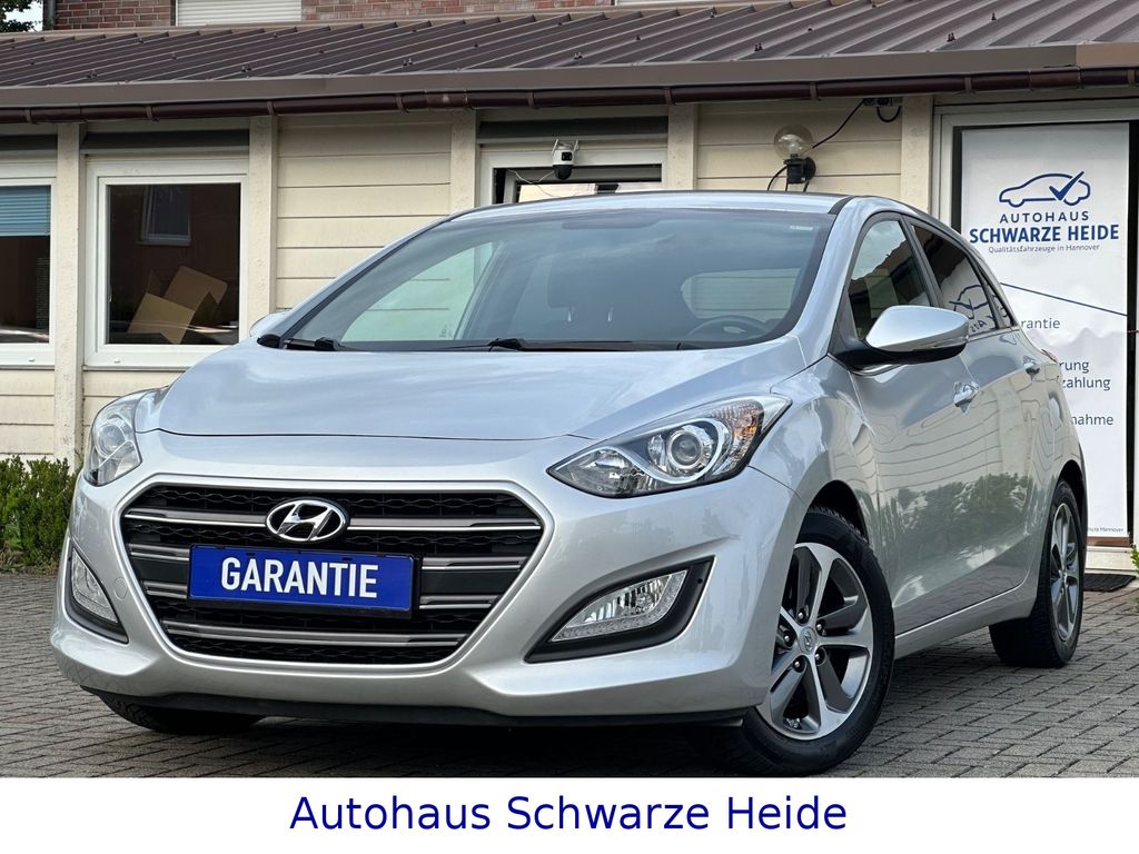 HYUNDAI i30 – Vorschaubild 3