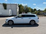 Volkswagen Passat Variant Business R-Line Kamera Virtual IQ - gebrauchte Volkswagen Passat Variant aus dem Jahr 2024