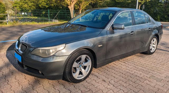 BMW 520i - Autogas, Schiebedach, Navi, Xenon, PDC