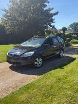 Ford Focus Turnier Style + AHK Beheiz Frontscheibe - Ford Focus aus 2010: ST