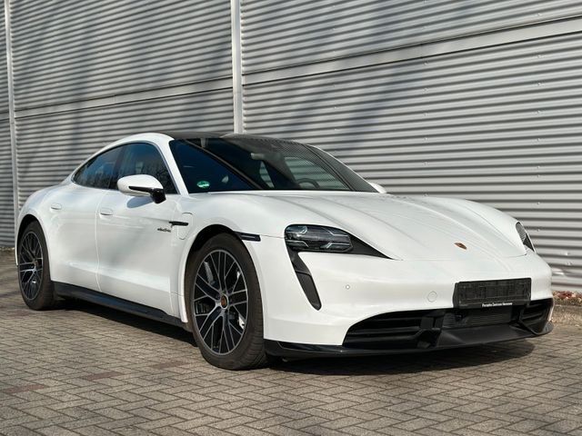 Porsche Taycan Turbo
