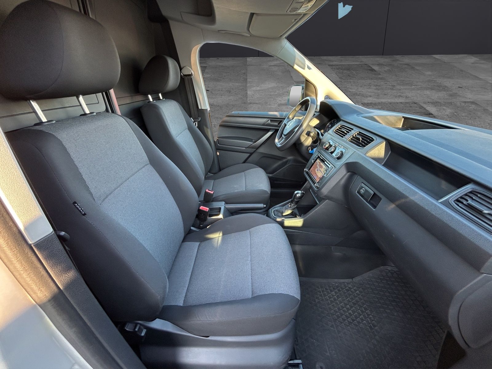 Fahrzeugabbildung Volkswagen Caddy Kasten Maxi TDI DSG AHK RearView Navi Klim