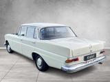 Mercedes-Benz 200 4. HAND DEUTSCHES FZG BECKER RADIO - Oldtimer: Deutsche