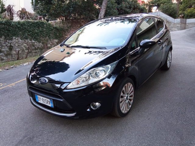 Ford Fiesta 1.4 TDCi 68CV 3 porte Titanium OK NE