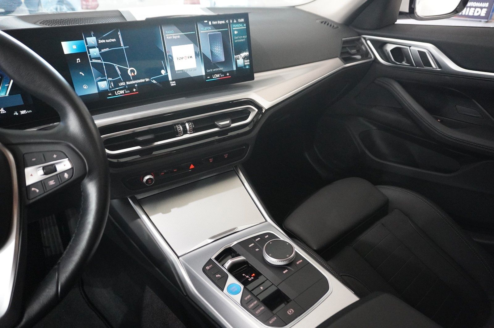 Fahrzeugabbildung BMW i4 Gran Coupe 35 eDrive 70KWH NAVI/KAMERA/SPORT