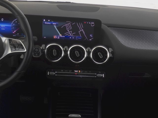B 200 PROGRESSIVE DCT+AHK+NAVI+RÜCKFAHRKAMERA+LE