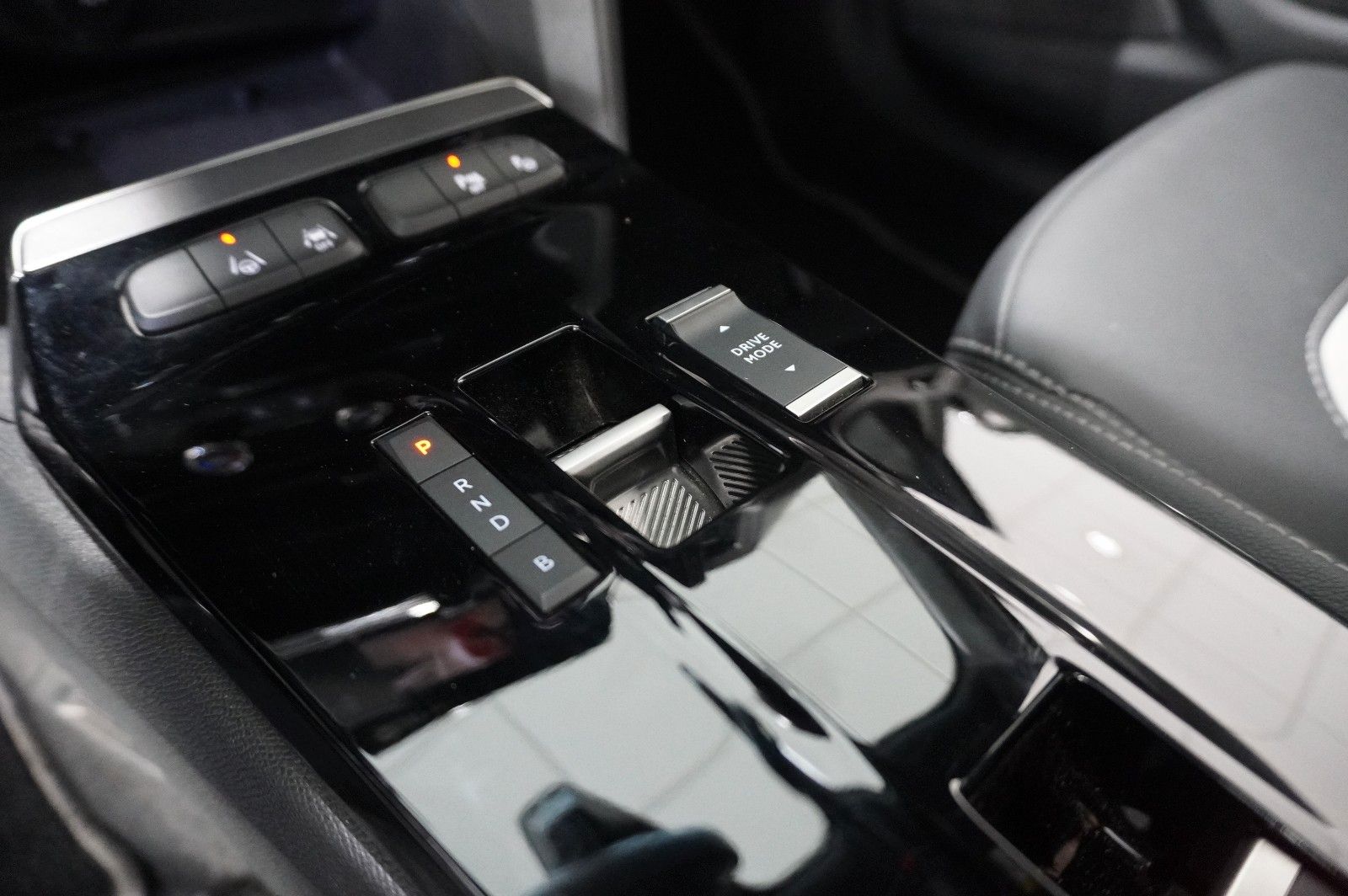 Fahrzeugabbildung Opel Mokka-e ULTIMATE 3-PHASIG NAVI/LED/KAMERA/DAB+