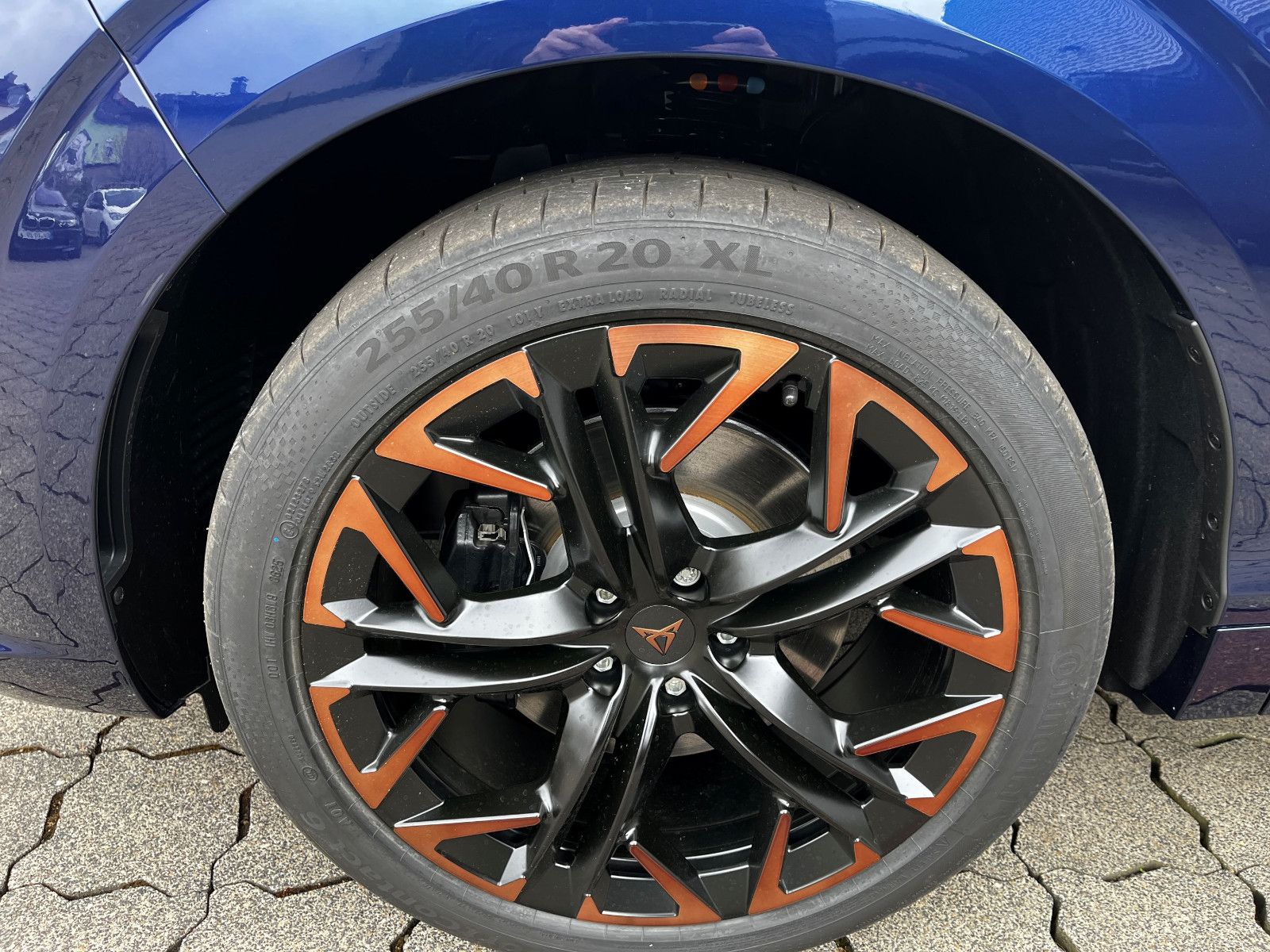 Fahrzeugabbildung CUPRA Terramar 2.0 TSI 4Drive VZ AHK PANO 20" SENN HUP