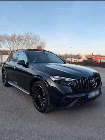 MERCEDES-BENZ GLC 200 4MATIC Autom Pano 360Kamera AMG Garantie