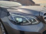 Mercedes-Benz E 220 Lim. *TÜV Neu/Scheckh./AHK/LED/SHZ* - gebrauchte Mercedes-Benz E 220 aus dem Jahr 2016