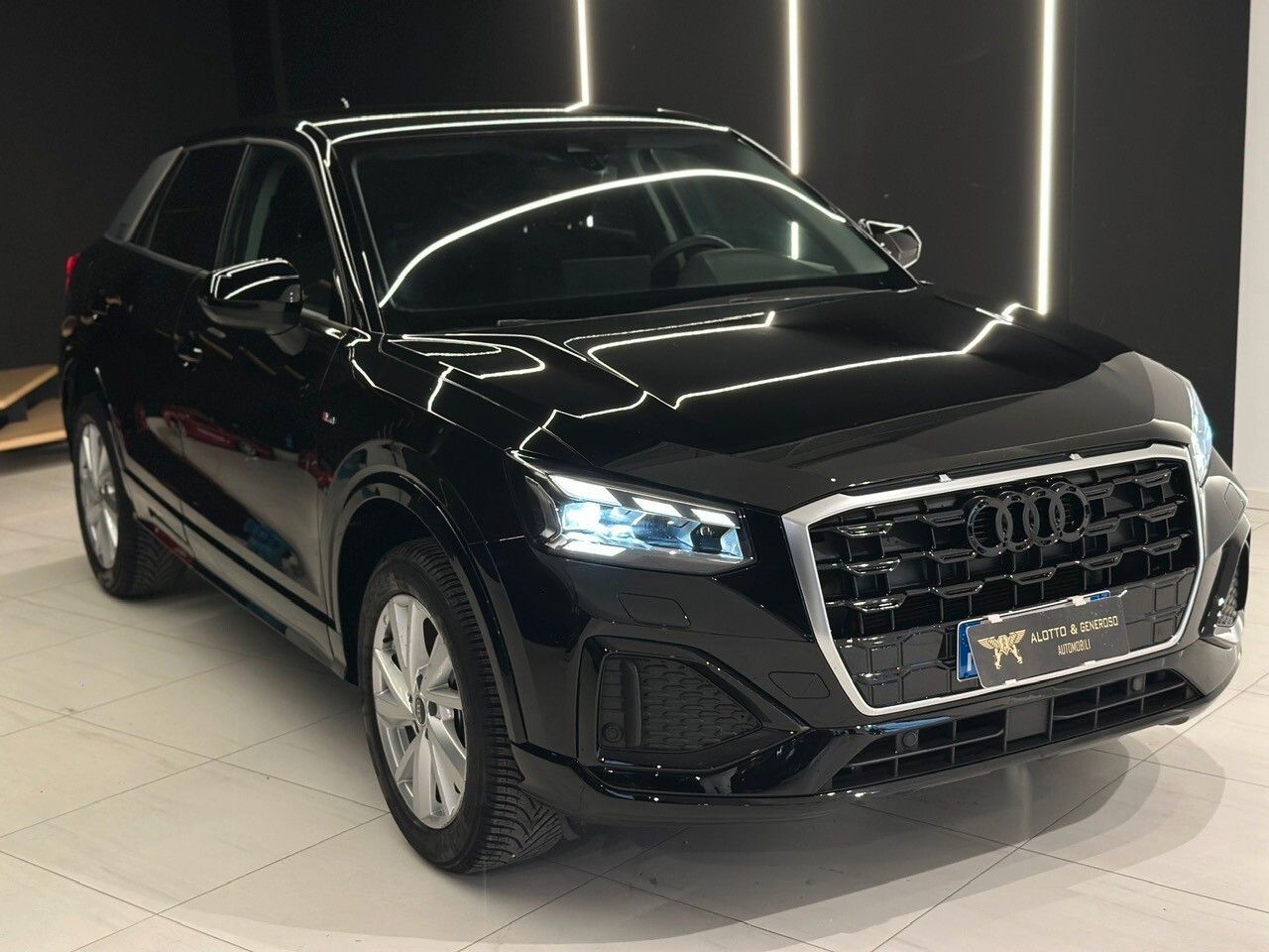 Audi Q2 2.0 116 CV S Tronic S line Matrix 2023 imagem 3