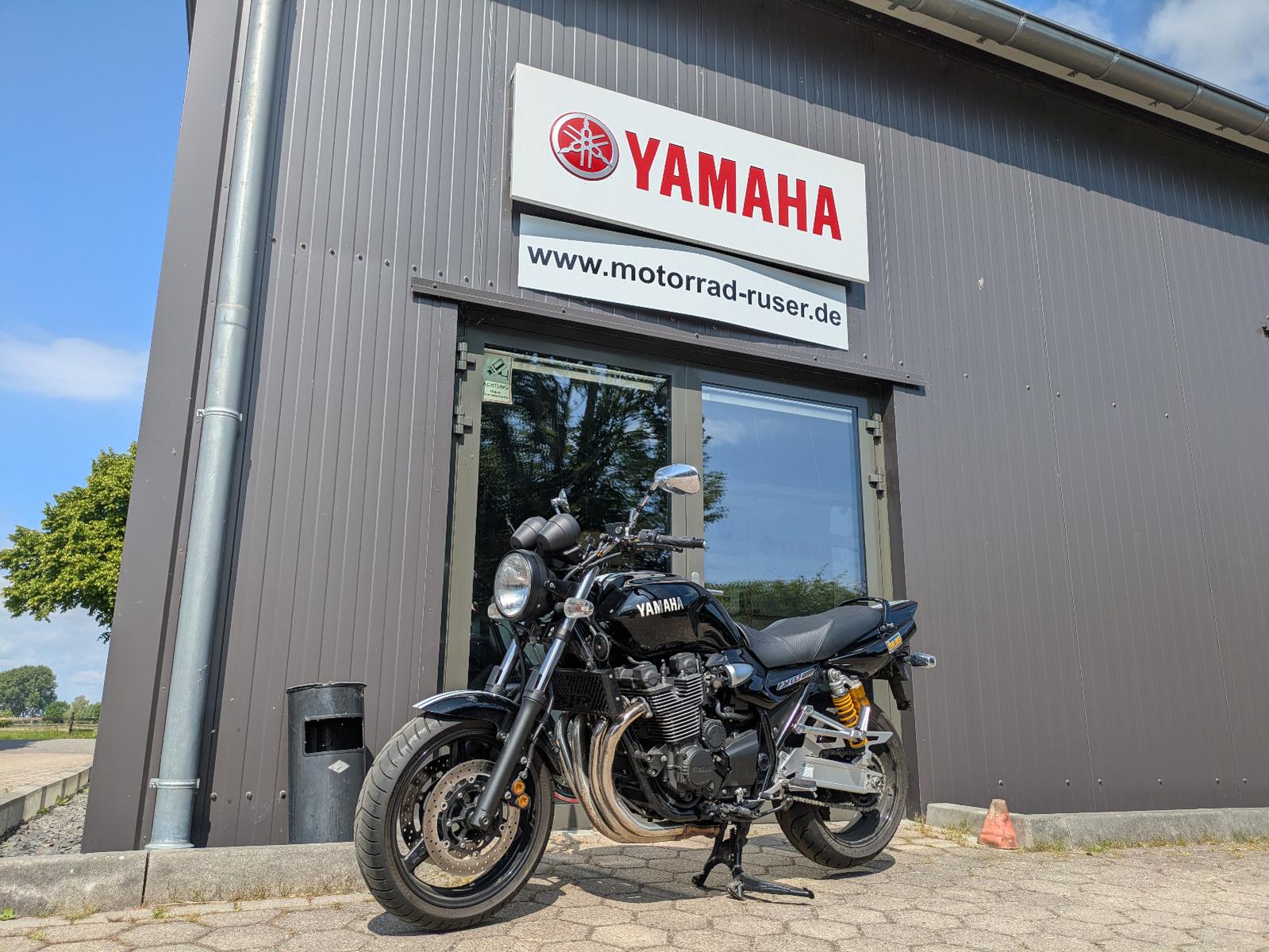 Yamaha XJR 1300