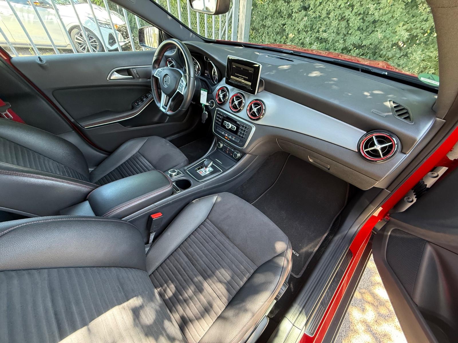 MERCEDES-BENZ GLA 45 AMG 2.0 360ch 4MATIC BVA Pack sport Sièges sport Historique présent - 2EME MAIN