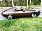 Porsche 928 - Porsche 928 in Berlin