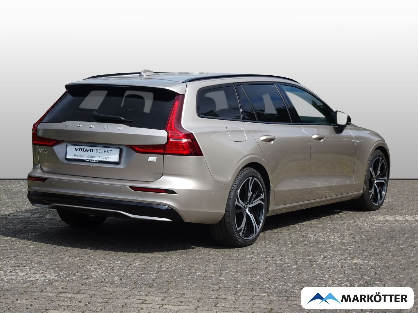 Volvo V60 T6 Plus Dark ACC/CAM/BLIS/4xSHZ/LHZ foto 3