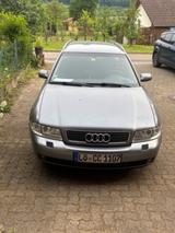 Audi A4 2.5 TDI Avant - TÜV, AWR, Zahnriemen neu - Audi A4 aus 2001: Kombi
