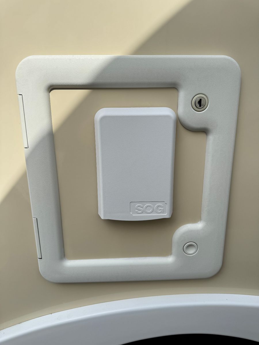 Fahrzeugabbildung Ahorn ALASKA TE PLUS AUTOMATIK SOLAR TV LUFTFEDERUNG