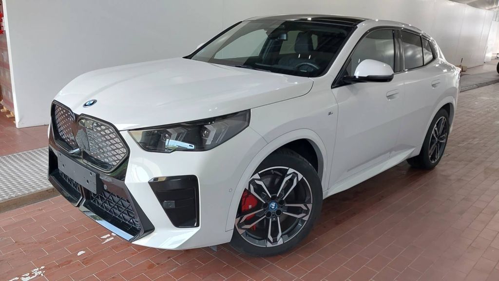 Image of BMW iX2