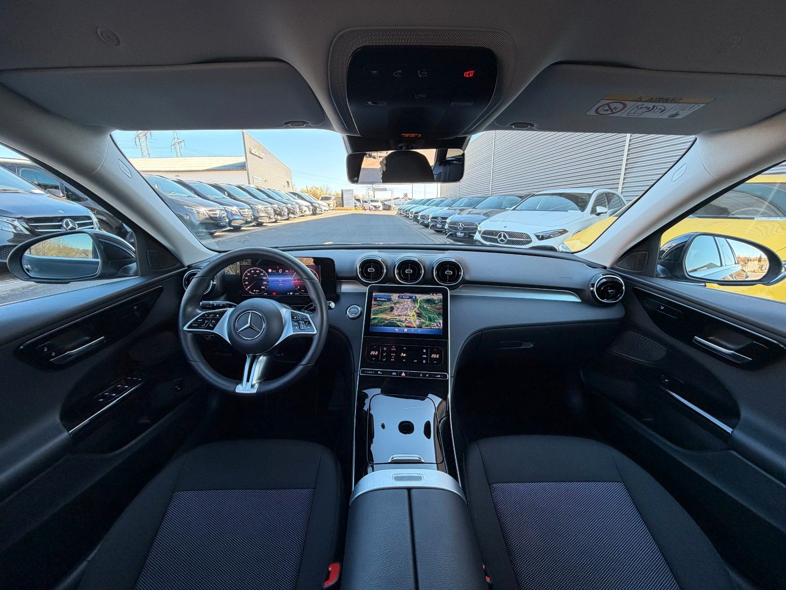 Fahrzeugabbildung Mercedes-Benz C 200d T Avantgarde+AHK+Distr+RKamera+LED+IHC