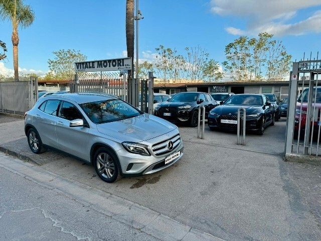 Mercedes-Benz MERCEDES GLA 220CDI Automatic 4Matic Premium 170