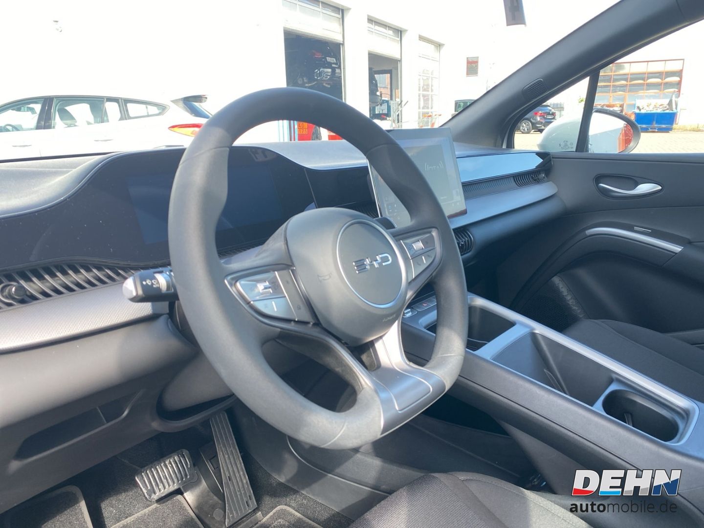 BYD DOLPHIN