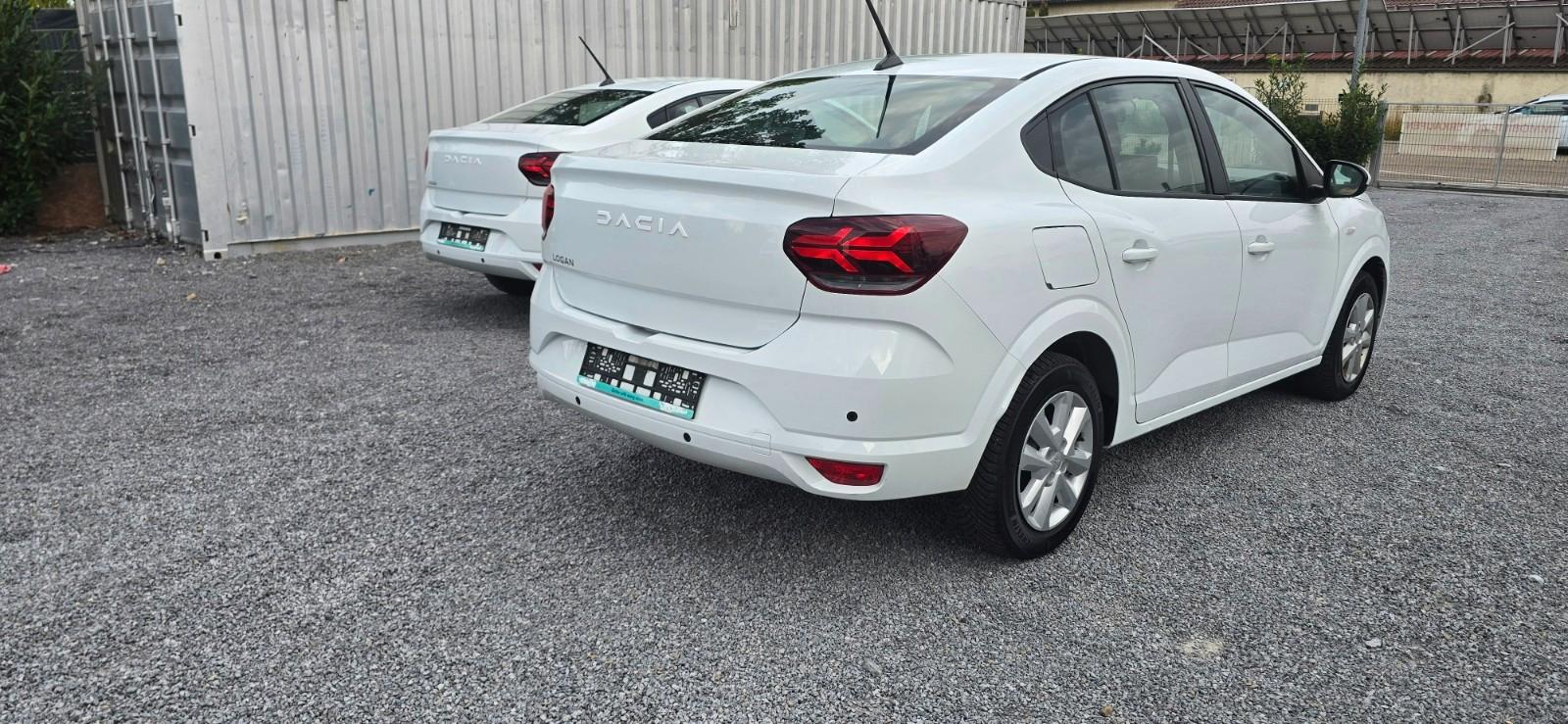 Dacia Logan Limousine Expression 90PS LED Android PDC