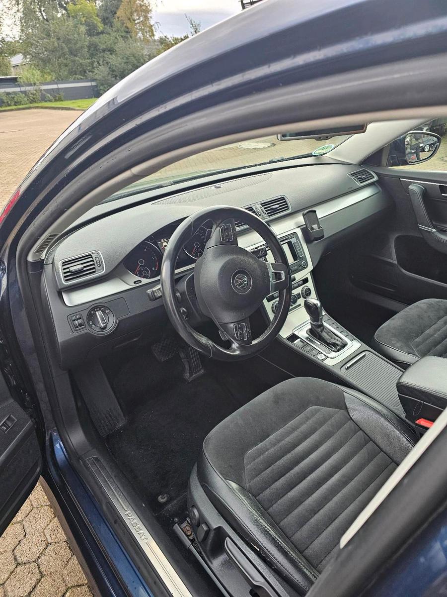 Volkswagen Passat 2012 — photo 10