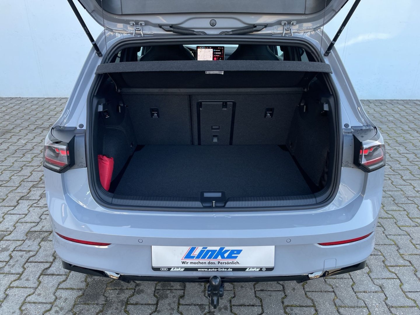 Golf VIII R-Line 2.0TDI DSG H&K/AHK/Pano/HUD/Nav