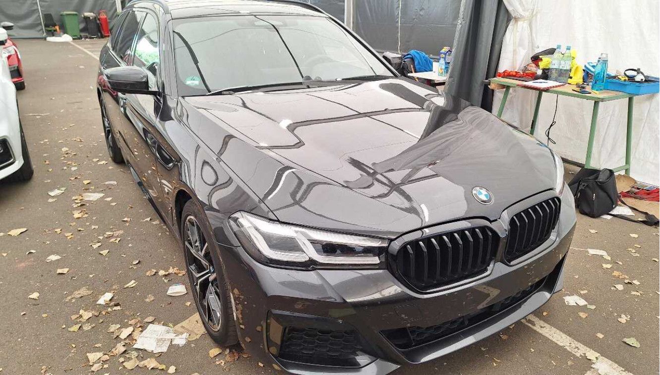 Fahrzeugabbildung BMW 530d xDr M Sport LED/ACC/NAVI/VIRTU/HIFI/19"LM
