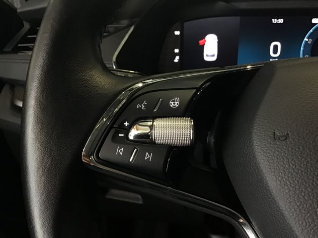 Fahrzeugabbildung Skoda Octavia Ambition 1.5 TSI Combi Navi/Tempo/SHZ