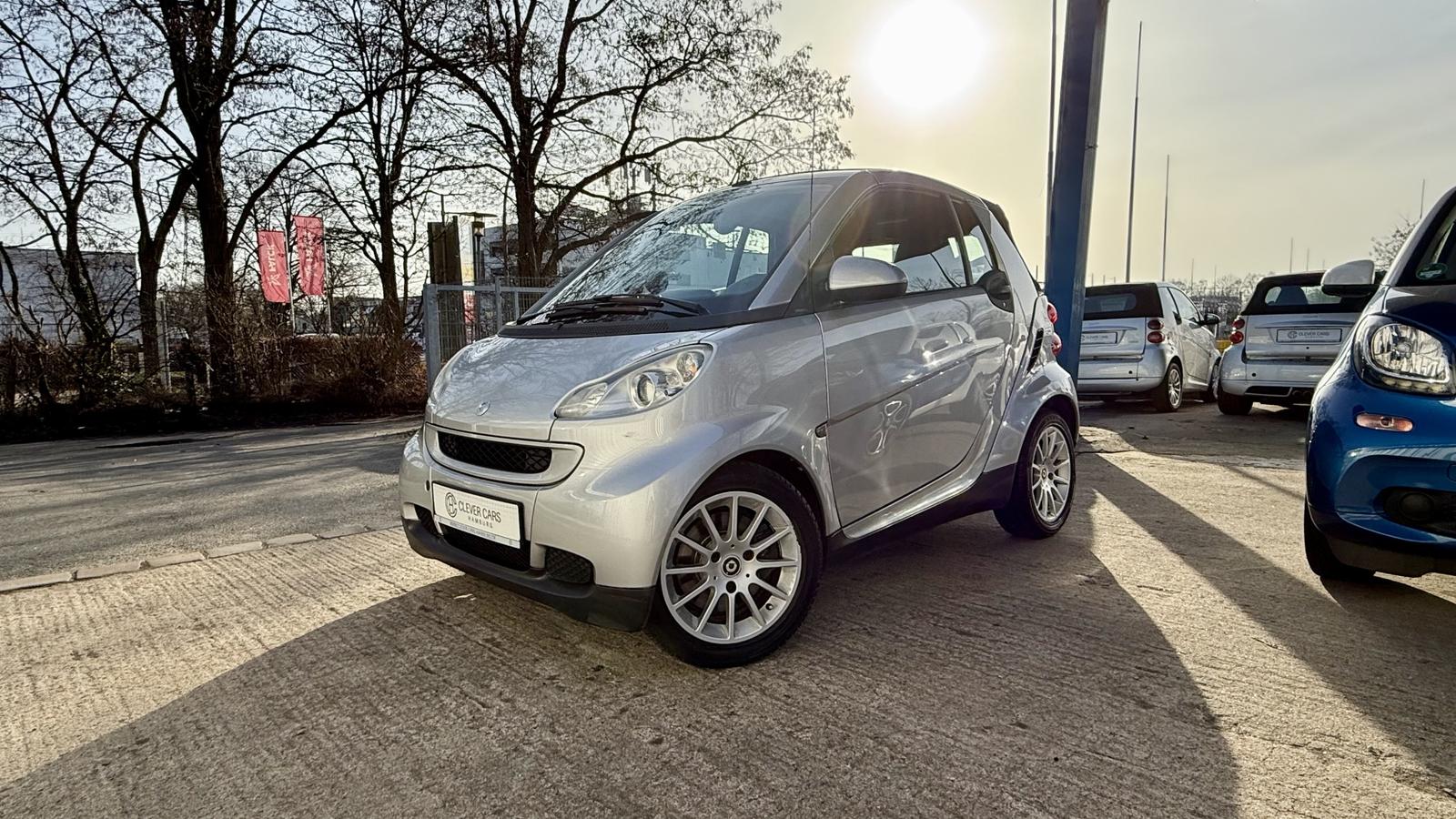 Smart ForTwo PASSION*CABRIO*LEDER*SITZHZ*CARPLAY*KLIMA