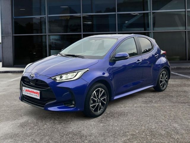 Toyota Yaris Hybrid 116 1.5 VVT-i Team Deutschland