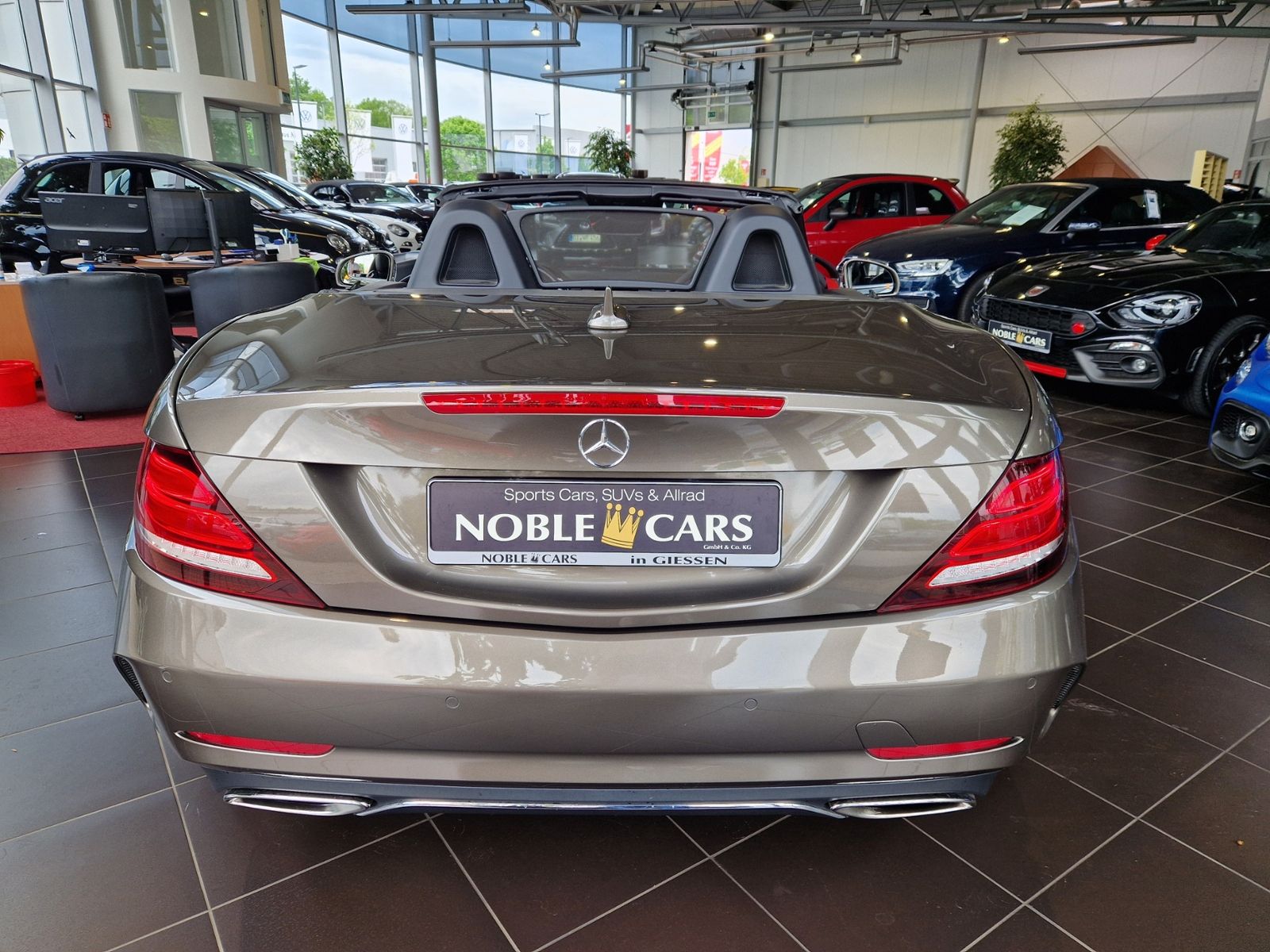 Fahrzeugabbildung Mercedes-Benz SLC 300 AMG MEMORY LED NAVI RFK