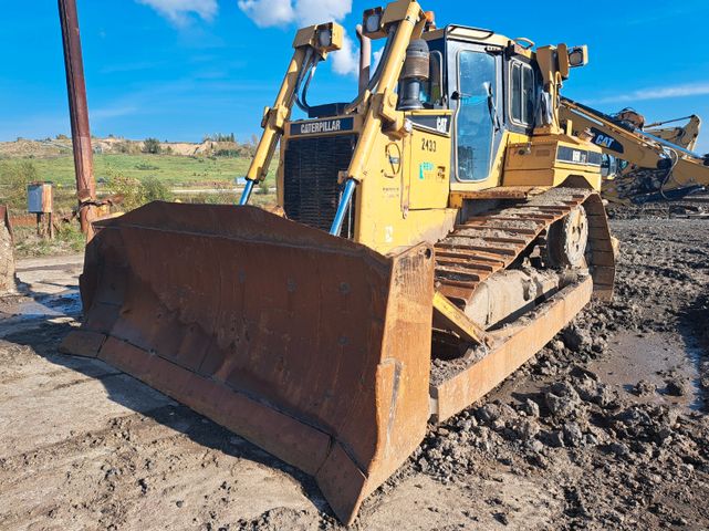 CAT D6R